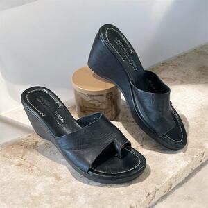 Donald J Pliner VERNA-Slip On Black Leather Wedge Sandals Women’s Size 10 Summer